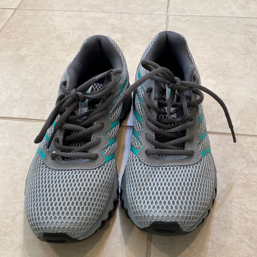 Ladies shoes